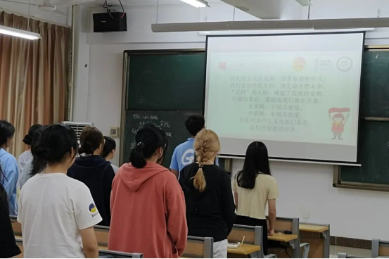 免费观看已满十八岁电视剧动漫版
