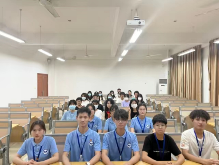 免费观看已满十八岁电视剧动漫版
