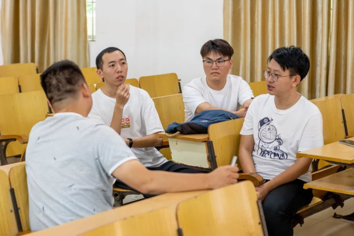 免费观看已满十八岁电视剧动漫版