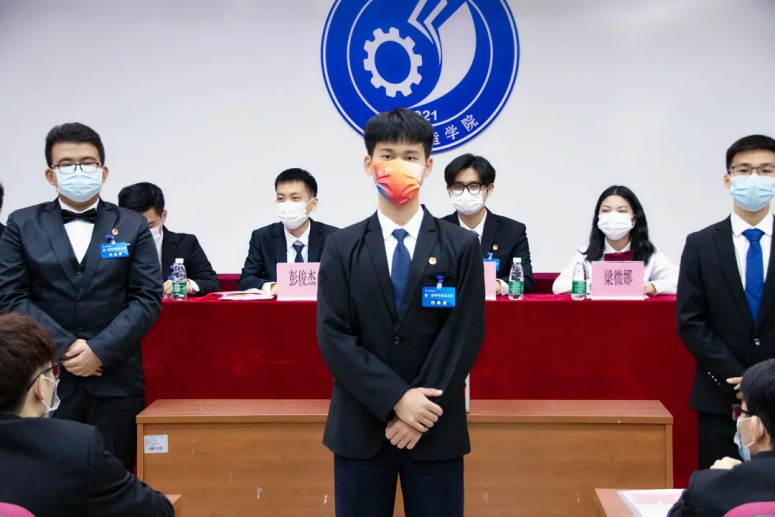 免费观看已满十八岁电视剧动漫版