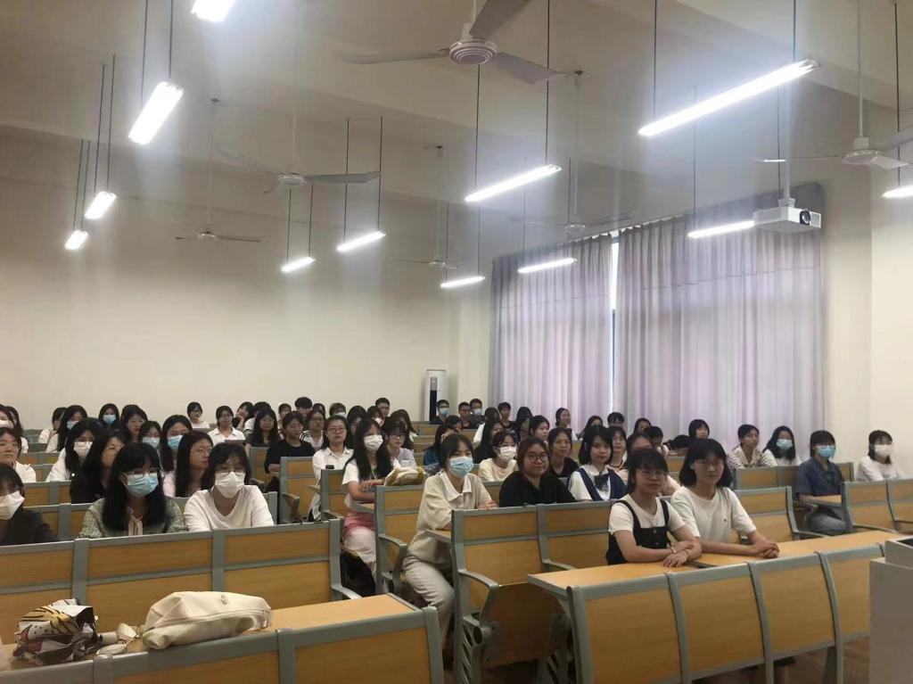 免费观看已满十八岁电视剧动漫版