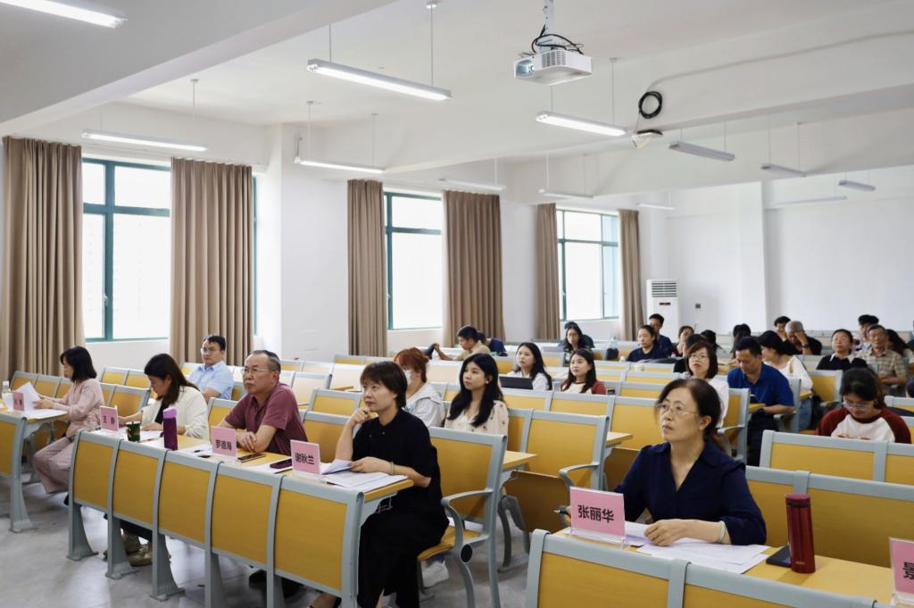 免费观看已满十八岁电视剧动漫版