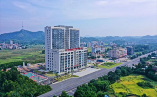 免费观看已满十八岁电视剧动漫版
