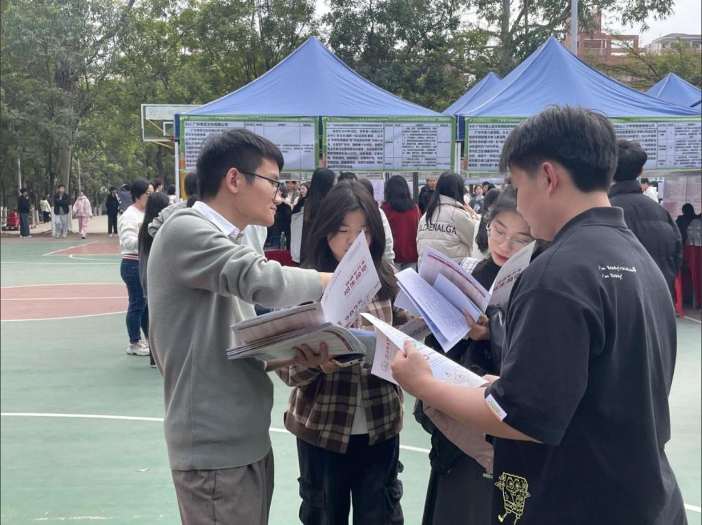 免费观看已满十八岁电视剧动漫版