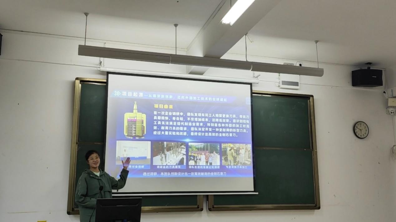 墙上的电视AI 生成的内容可能不正确。 墙上的电视AI 生成的内容可能不正确。