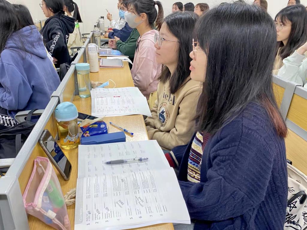 免费观看已满十八岁电视剧动漫版