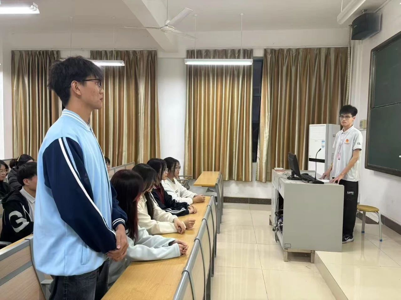 免费观看已满十八岁电视剧动漫版