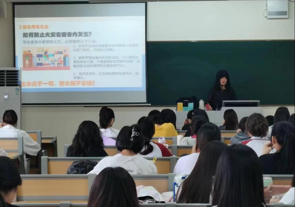 免费观看已满十八岁电视剧动漫版