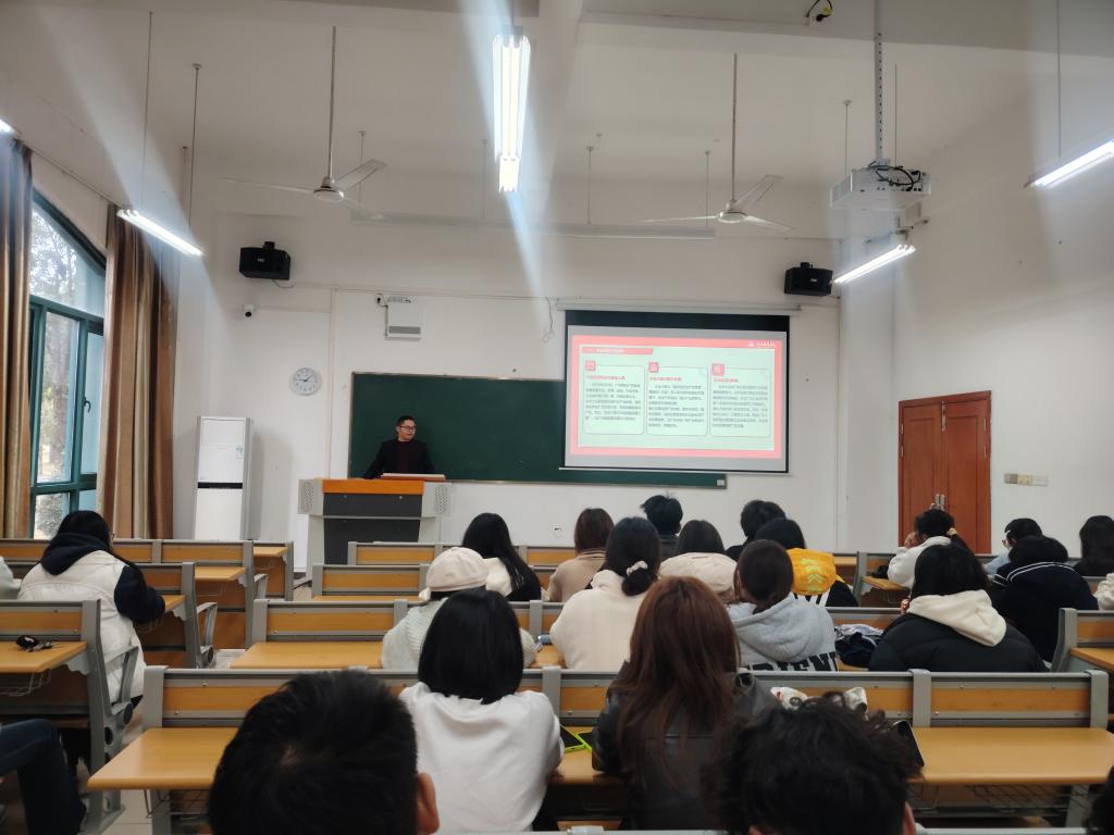 免费观看已满十八岁电视剧动漫版