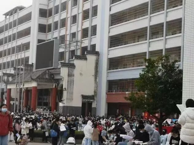 免费观看已满十八岁电视剧动漫版
