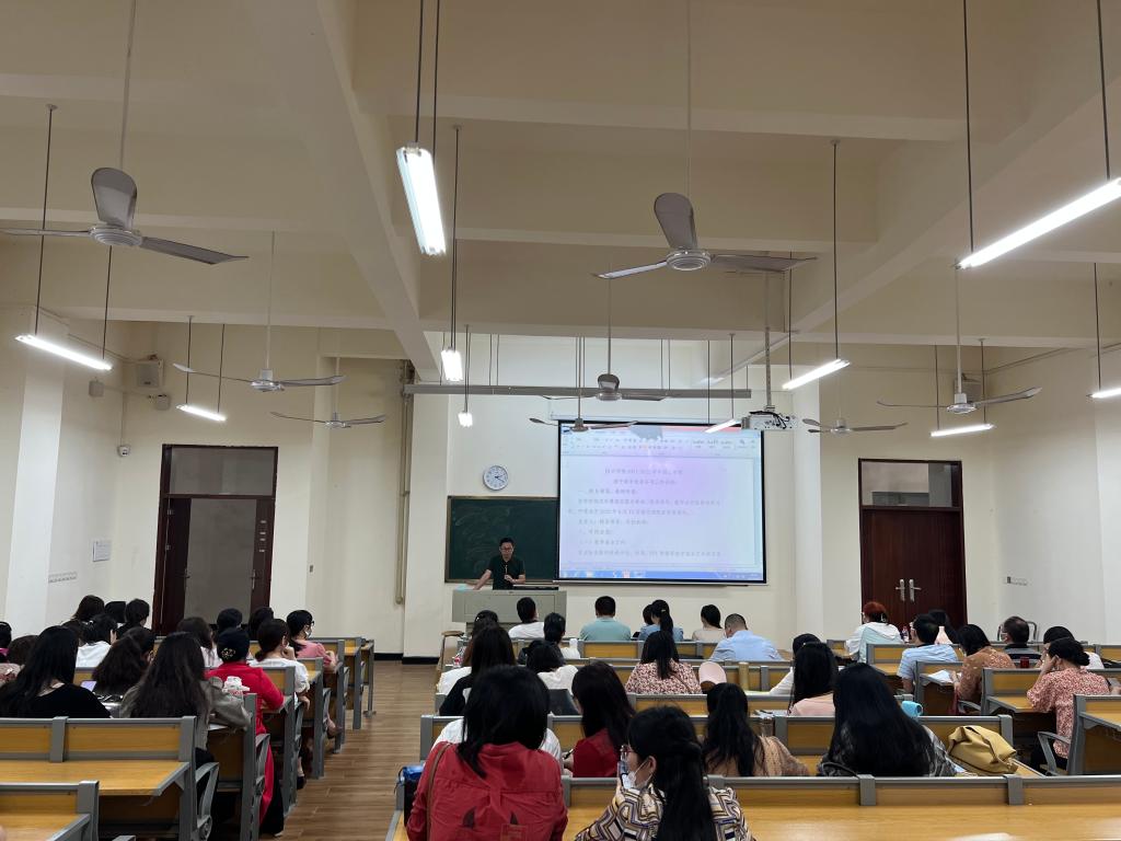 免费观看已满十八岁电视剧动漫版