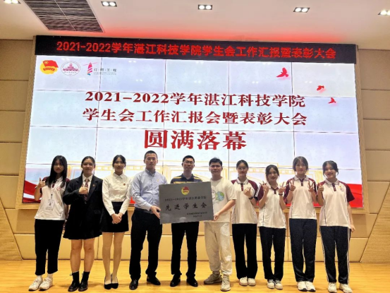 免费观看已满十八岁电视剧动漫版