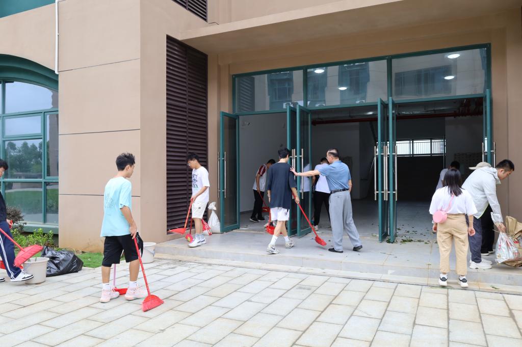 免费观看已满十八岁电视剧动漫版