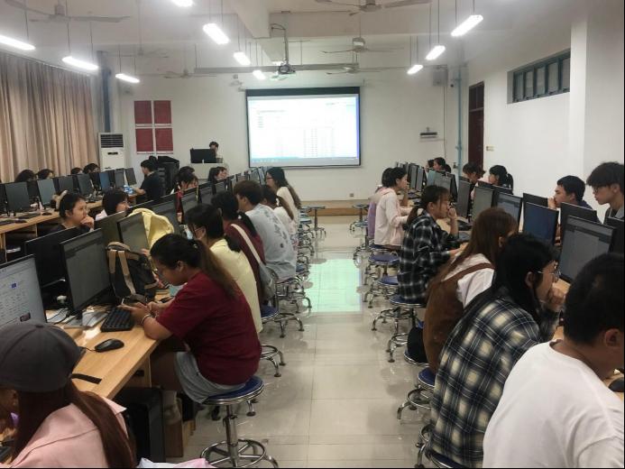 免费观看已满十八岁电视剧动漫版