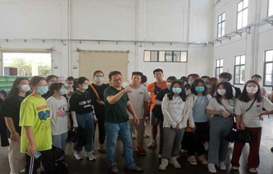 免费观看已满十八岁电视剧动漫版