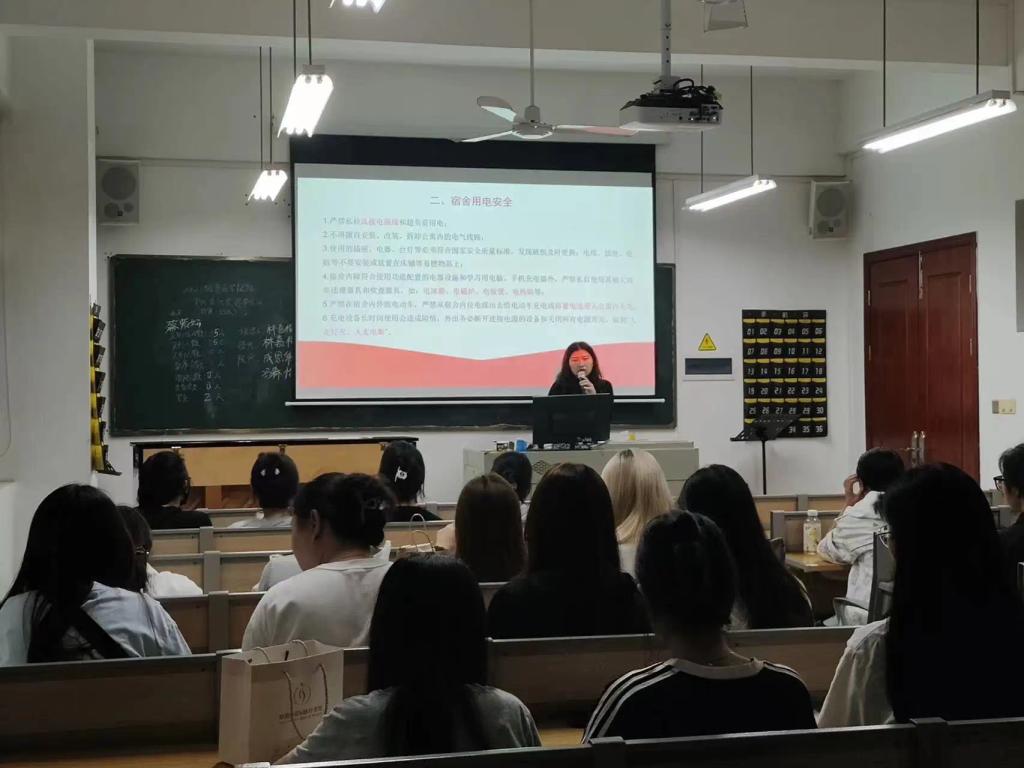 免费观看已满十八岁电视剧动漫版
