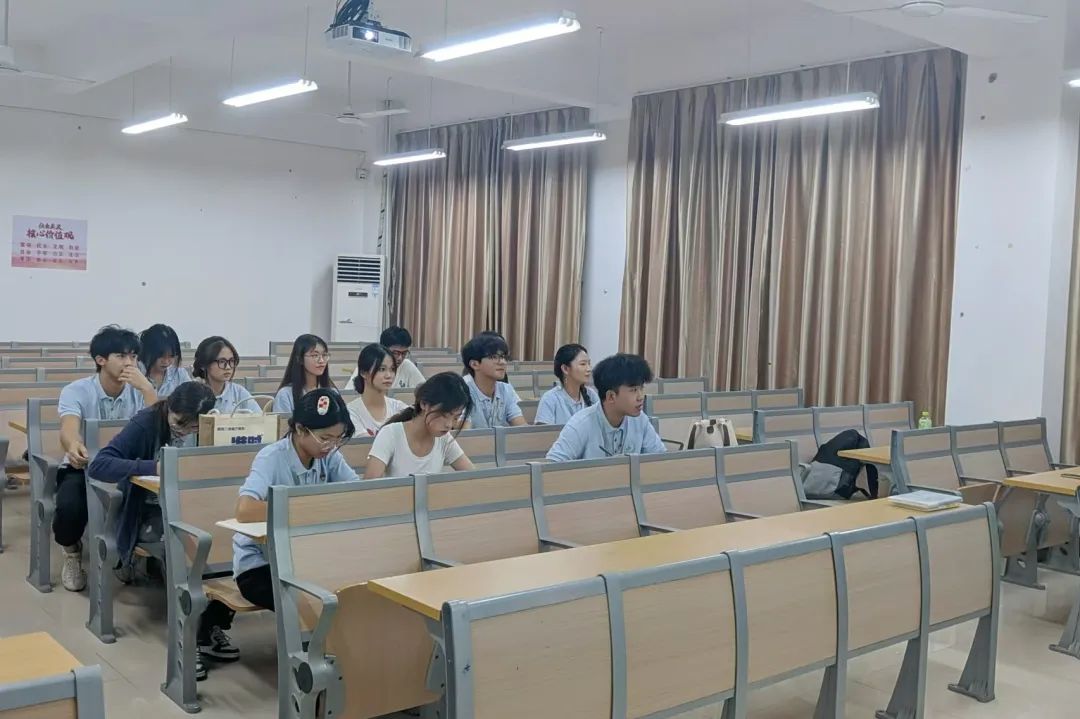 免费观看已满十八岁电视剧动漫版