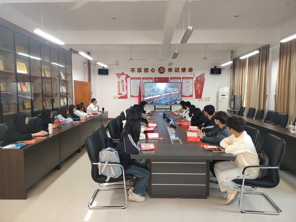 免费观看已满十八岁电视剧动漫版