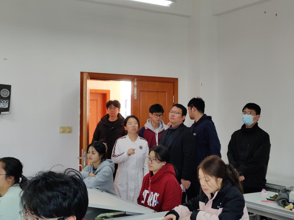 免费观看已满十八岁电视剧动漫版
