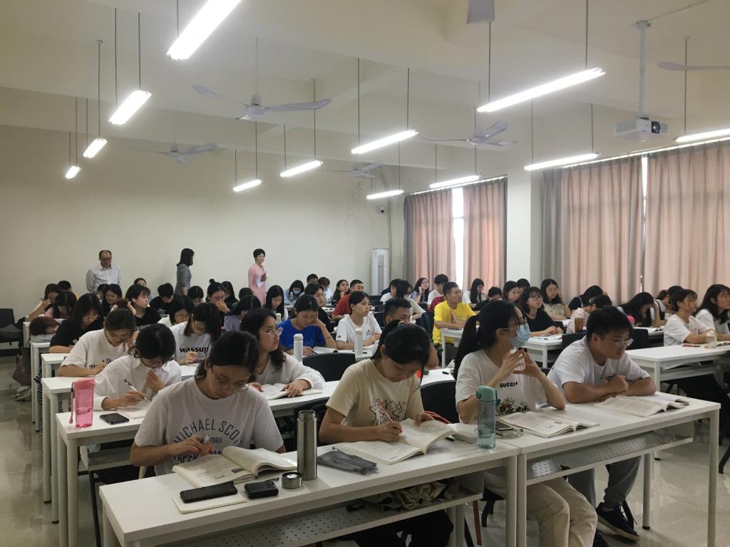 免费观看已满十八岁电视剧动漫版