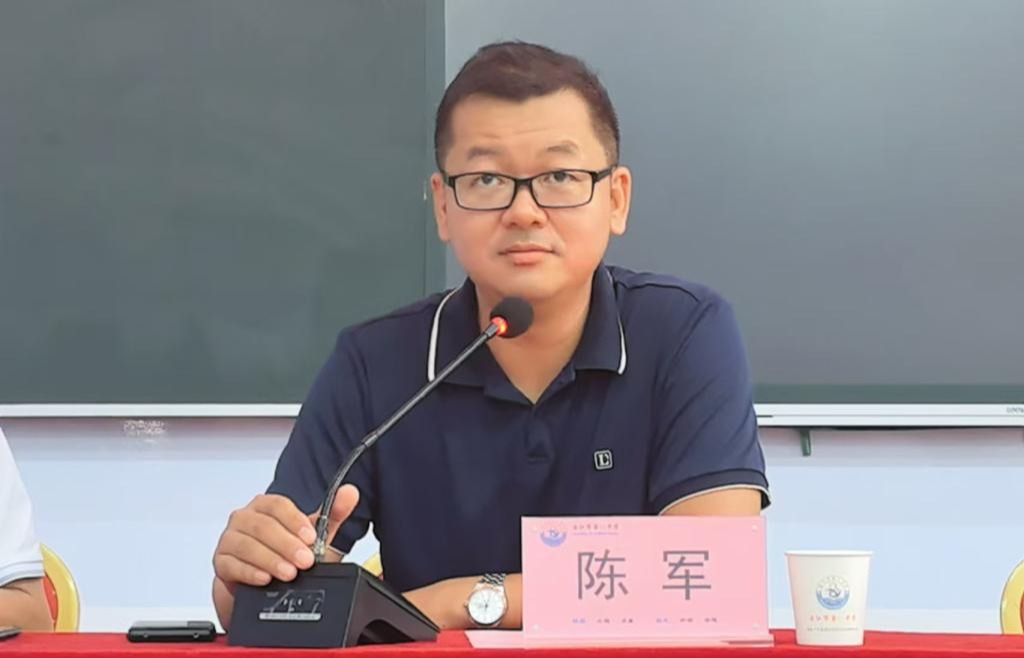 免费观看已满十八岁电视剧动漫版