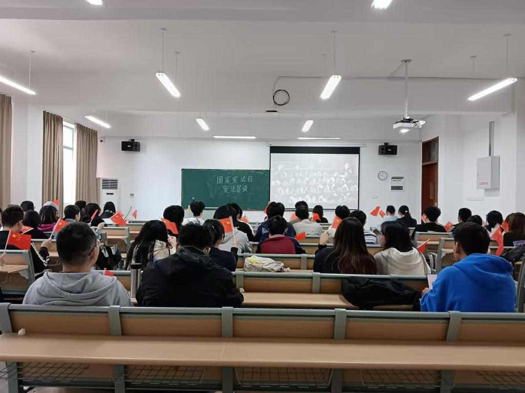 免费观看已满十八岁电视剧动漫版