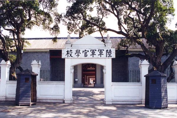 免费观看已满十八岁电视剧动漫版